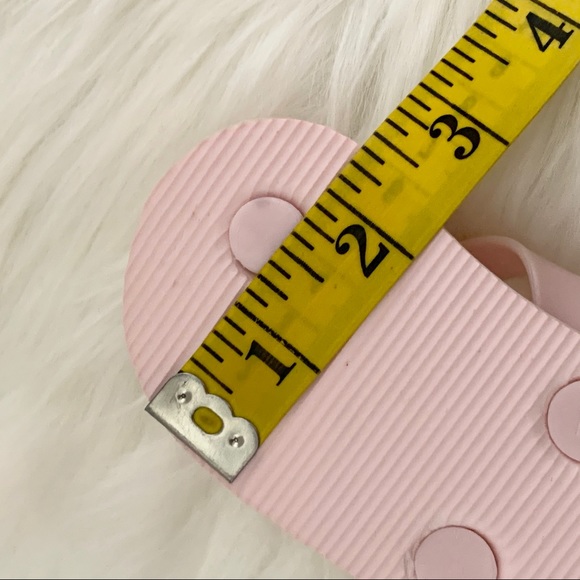 Old Navy Baby Flip Flops Light Pink size 4 - Picture 11 of 13